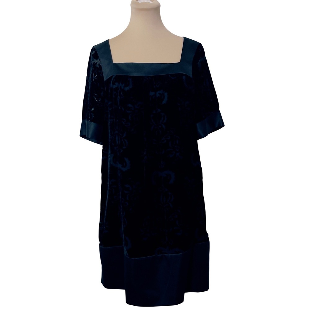 BCBG Paris Women Dress 6 Black Velvet Silk Blend Damask Shift Mini Fairy Goth